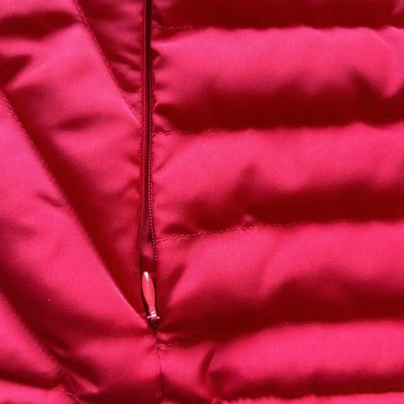 Bundle of 2 puffer vests - Picture 3 of 5